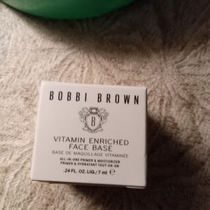 Bobbi Brown Facial